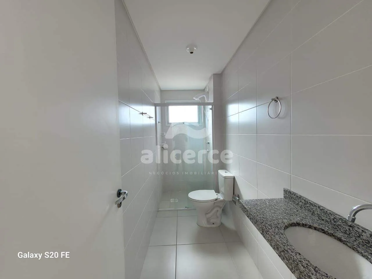Imagem Apartamento á venda com 02 Dormitórios em Areias - São José -SC.