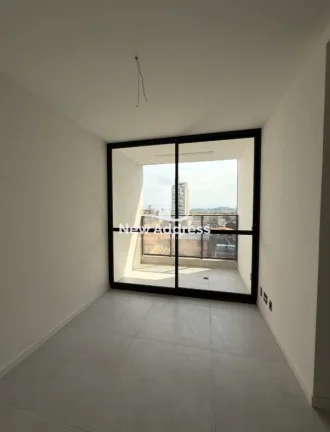 Imagem Suíte com vista para o mar na quadra da praia de Itaparica, em prédio novo com lazer completo. Descubra esse excelente apartamento!