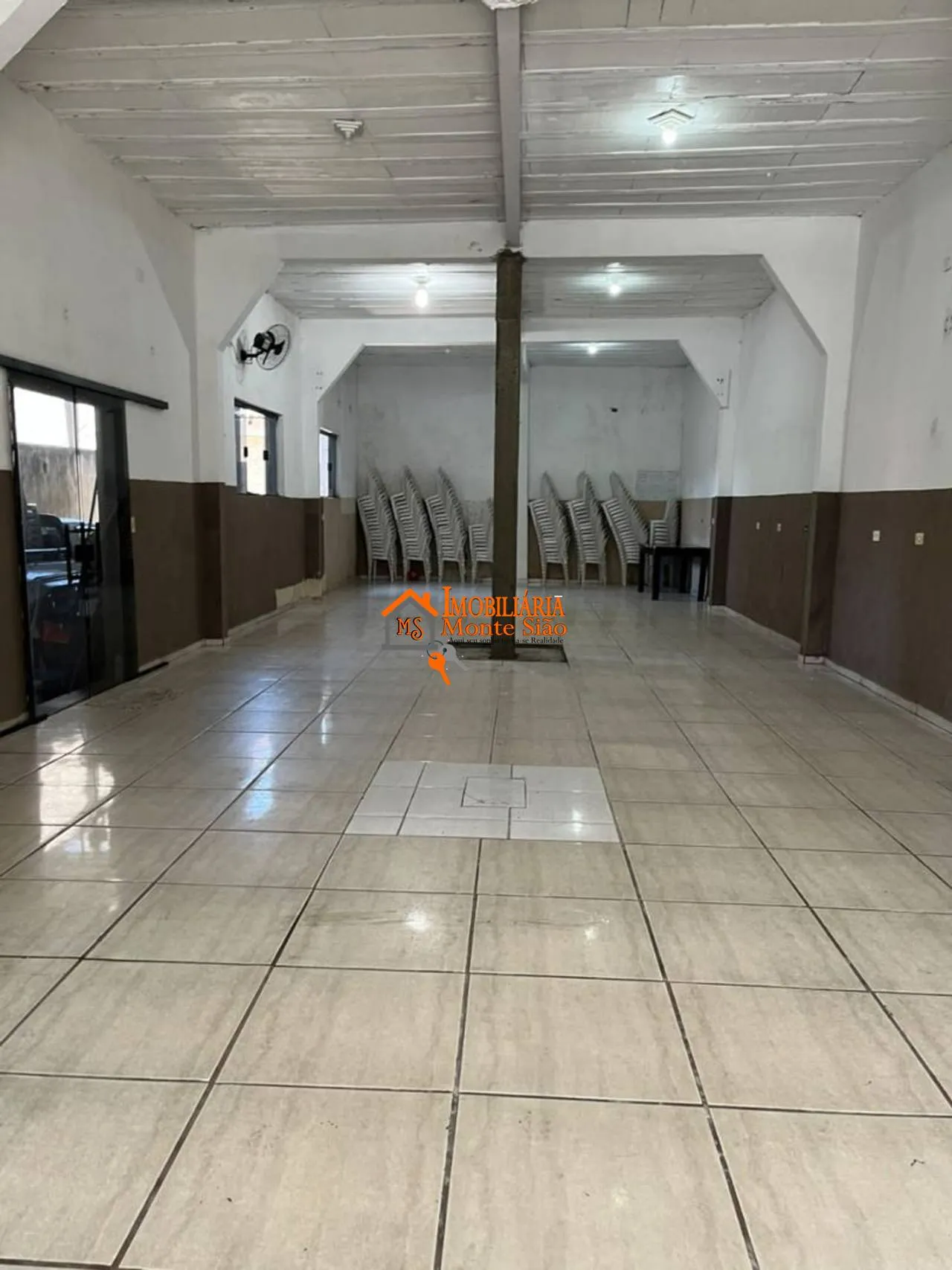 Imagem Salão para alugar, 180 m² por R$ 2.790,00/mês - Cidade Soberana - Guarulhos/SP
