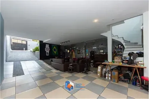 Imagem Casa para venda em Vila Anglo Brasileira com 6 quartos, sendo 1 suíte, 370m²