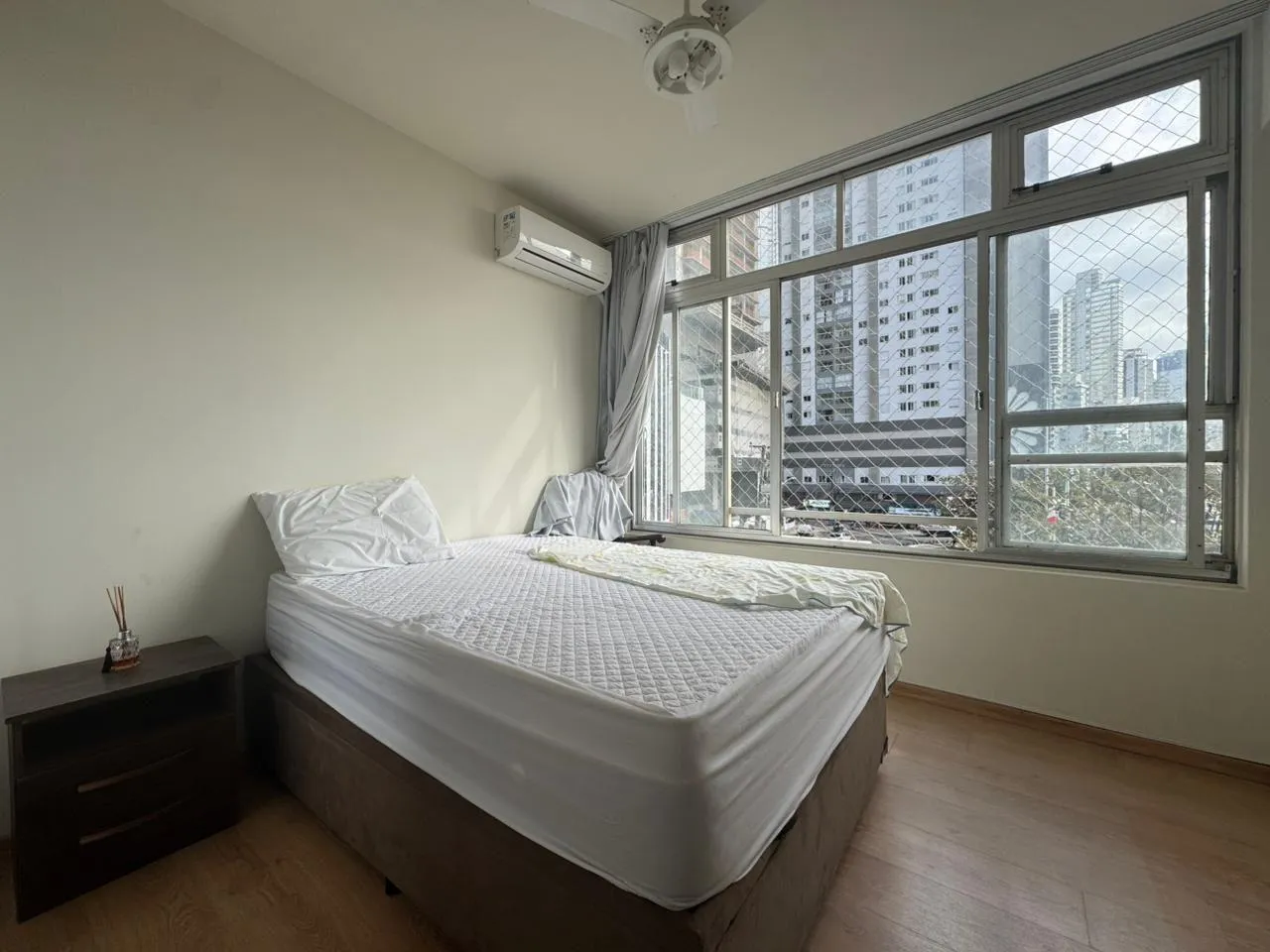 Imagem Apartamento com vista para o mar à venda com 188m2 por R$ 3.000.000,00
