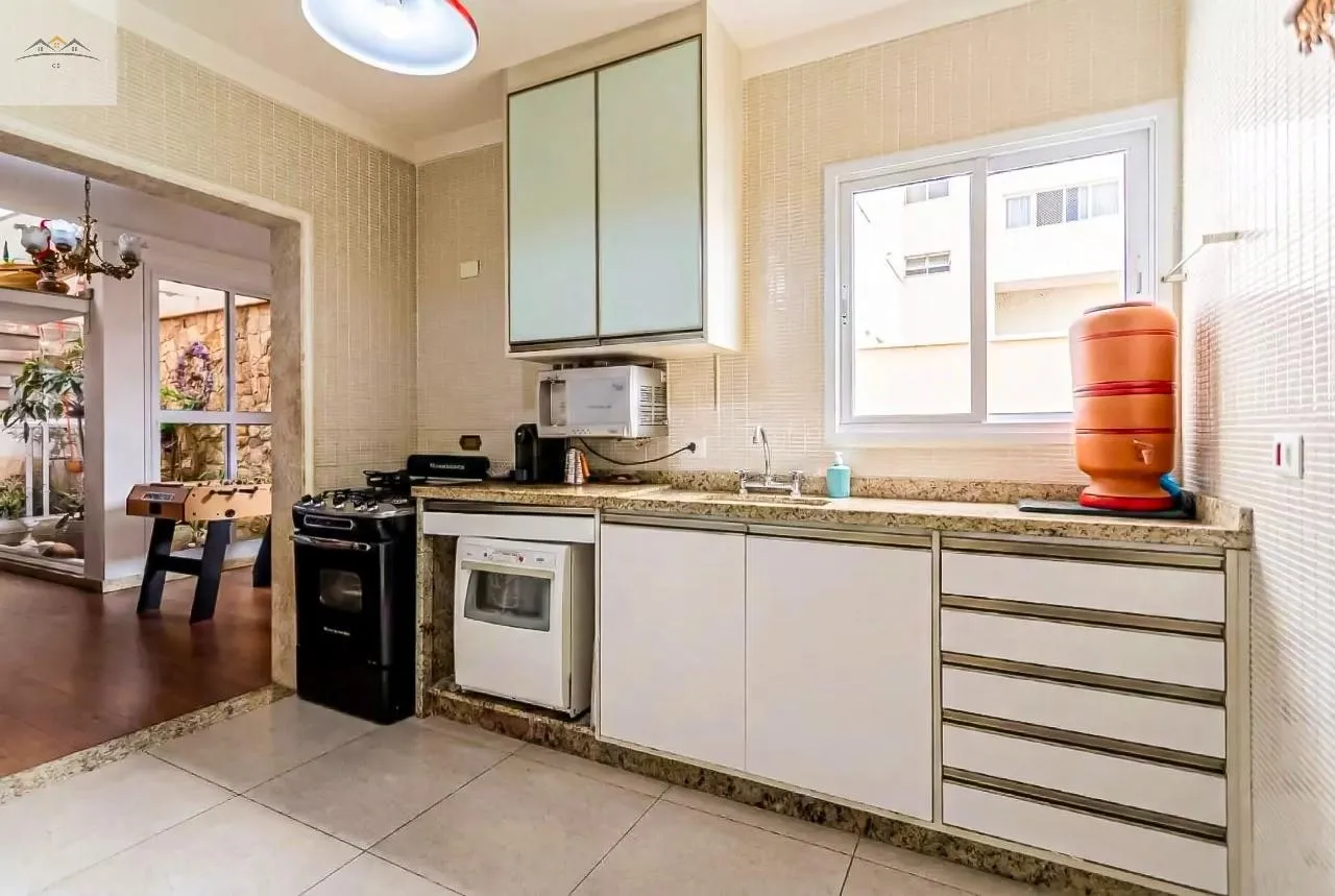 Imagem Sobrado com 4 Quartos à Venda, 300 m² em Vila Assunção - Santo André