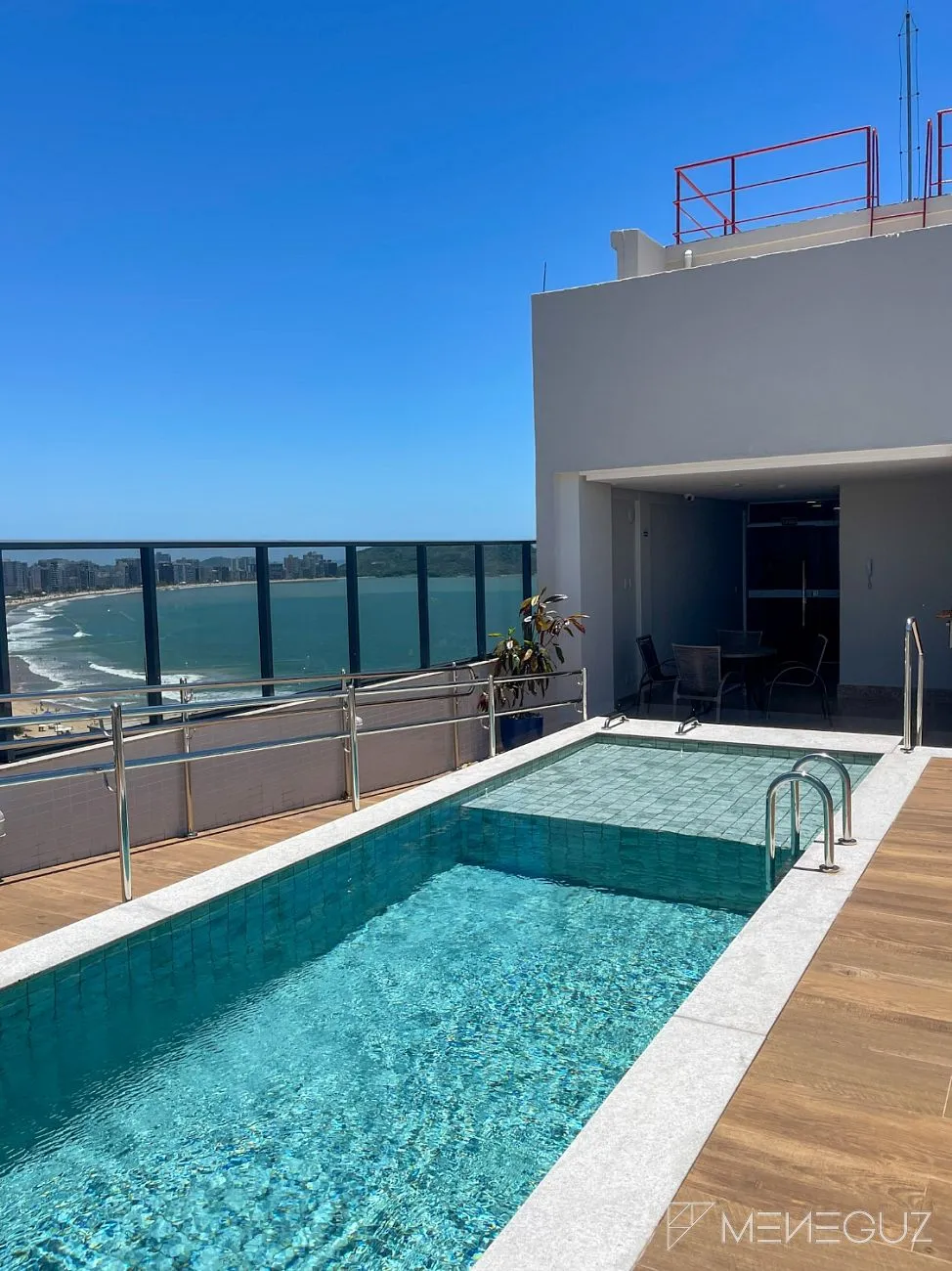 Imagem Imóveis à venda em Guarapari Praia do Morro, apartamento de 3 quartos de frente total para o mar, com lazer completo na cobertura