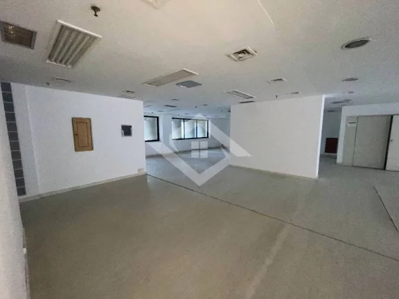 Imagem Andar Corporativo 500m² na Principal Via do Centro com Ar Central