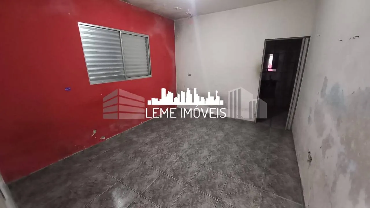 Imagem CASA TÉRREA EM TERRENO MEDINDO 250,00M²