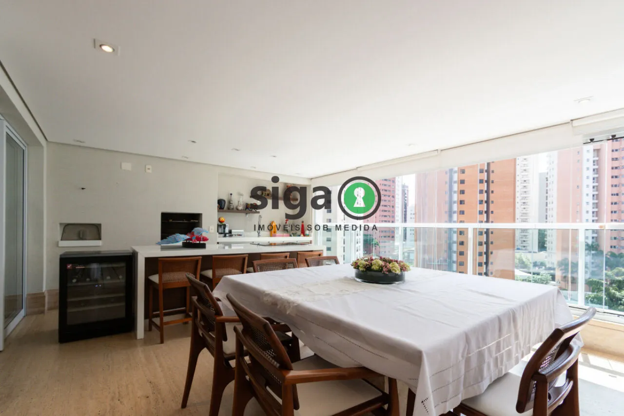 Imagem Apartamento alto padrão à venda em Moema 335 m² 4 suítes e 4 vagas