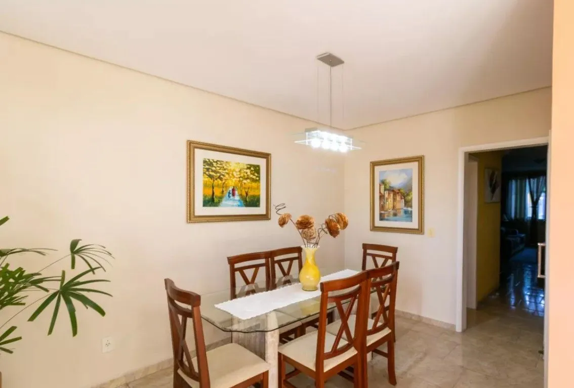 Imagem Casa 3 dormitórios Bairro Nonoai Porto Alegre