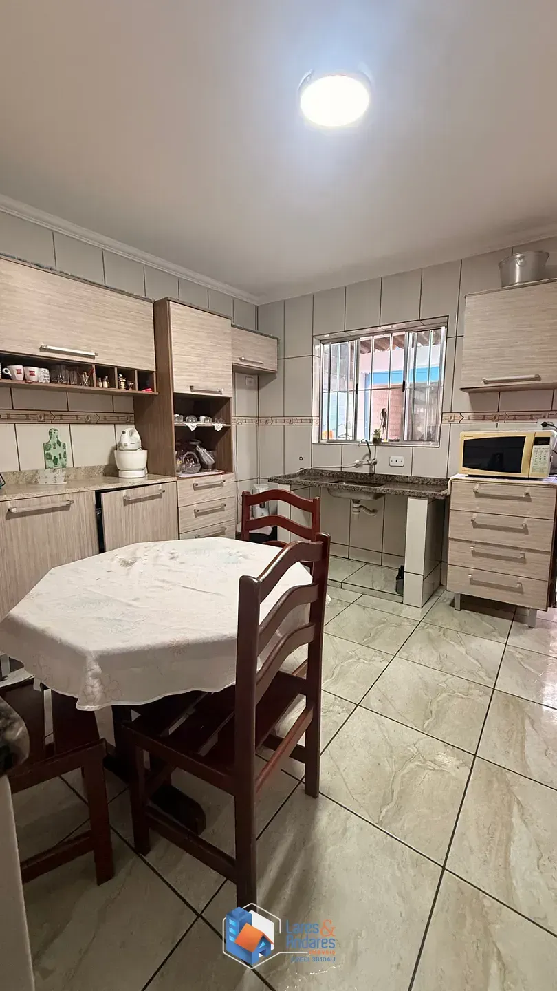 Imagem Casa para venda em Chácara Santa Maria com 4 quartos, sendo 1 suíte, 171m²