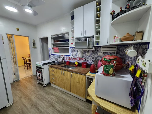 Imagem APARTAMENTO IMPECÁVEL COM 2 DORMITÓRIOS, ELEVADOR, VAGA DE GARAGEM BOX NA PONTA DA PRAIA EM SANTOS POR$ R$ 530.000,00