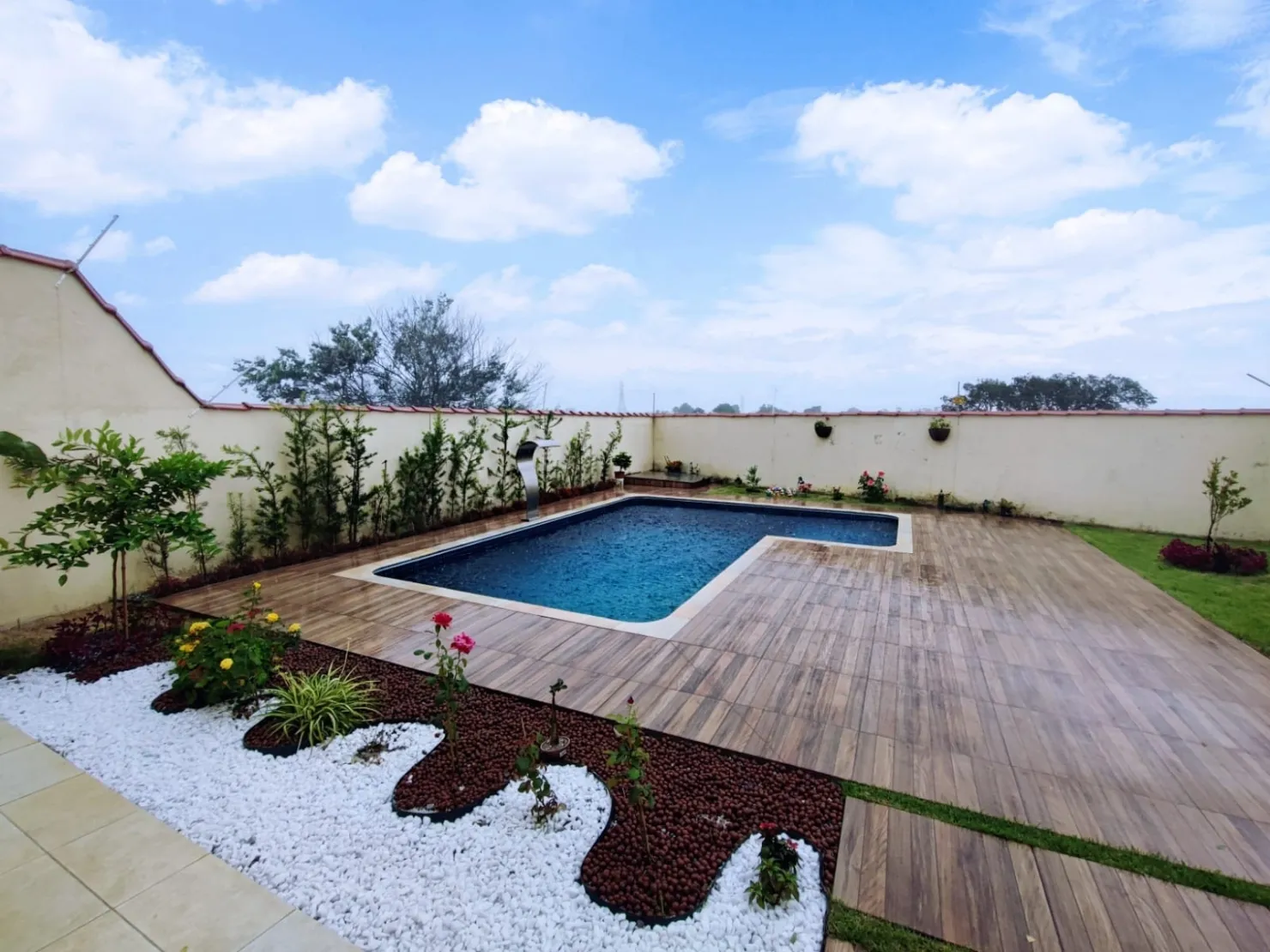 Foto do imóvel Casa à venda 3 Quartos, 1 Suite, 2 Vagas, 322M², Residencial e Comercial Cidade Jardim, Pindamonhangaba - SP
