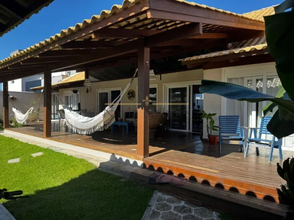 CASA RESIDENCIAL em GAROPABA - SC, centro