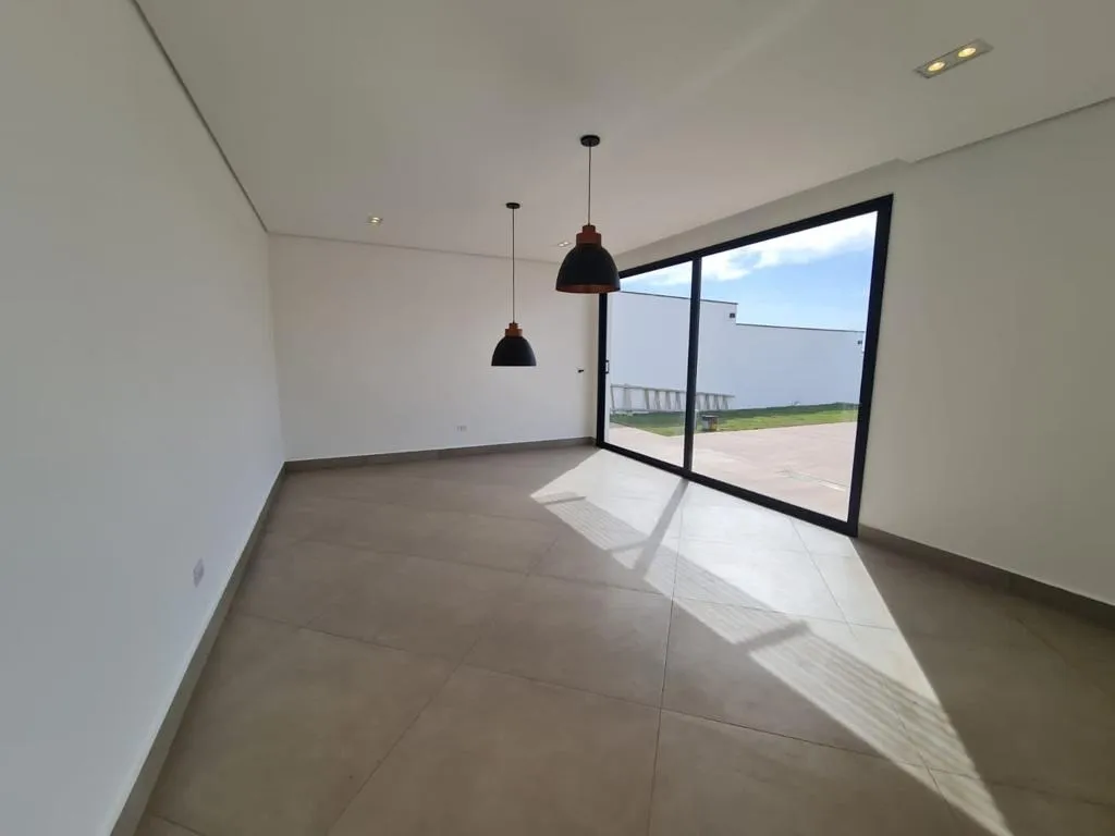 Imagem Linda Casa Térrea no Ecoresidencial Fazenda Jequitibá com 456m².