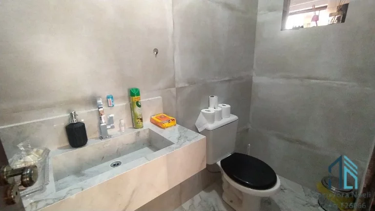 Imagem (PERMUTA) Sobrado em condomínio 03 quartos c/suíte, 03 vagas no Santa Cândida em Curitiba PR