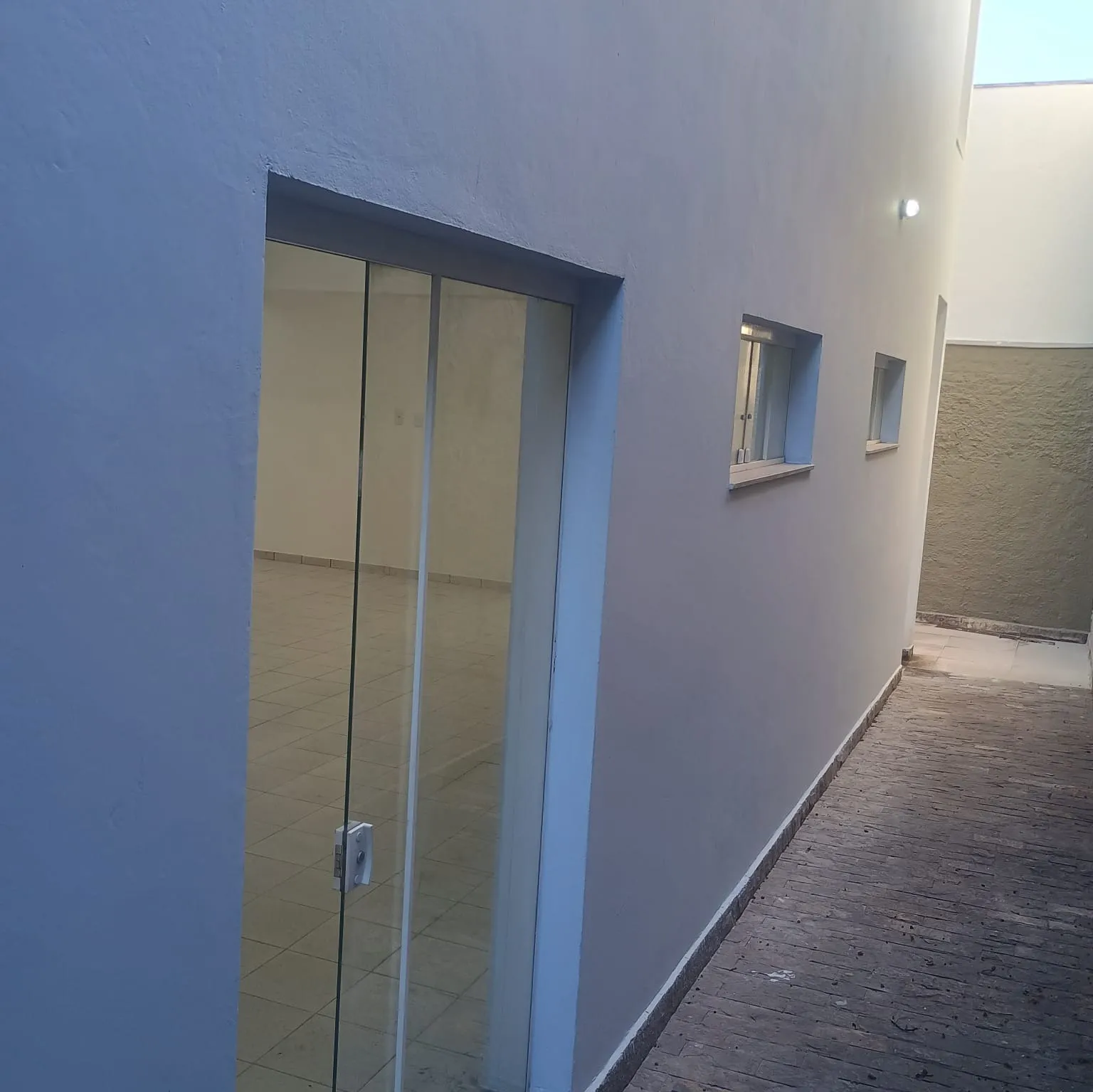 Imagem Campolim | Casa térrea | 340 m² construídos | Terreno de 360 m² | 3 dormitórios, 1 suíte | Escritório | Closet | 3 vagas | Residencial ou Comercial