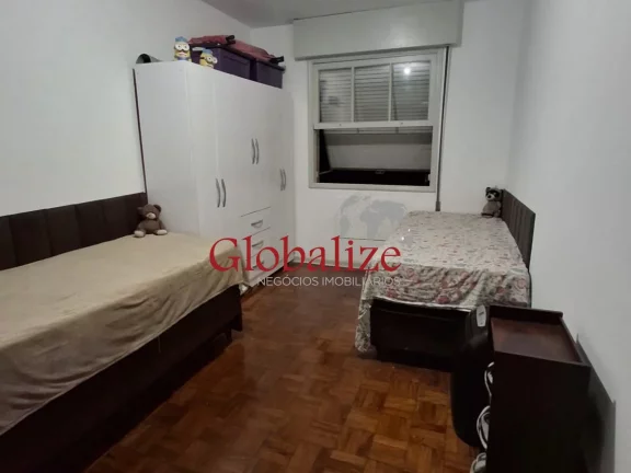 Imagem Apartamento à venda com 66,7m², 2 quartos, sala ampla, vaga coletiva por R350.000,00 no Embaré em Santos