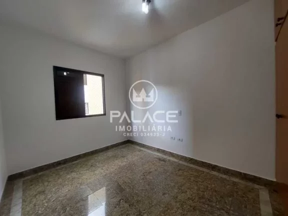 Imagem Garagem para 2 carros, sala 2 ambientes, lavabo, cozinha com armários, banheiro social, 3 dormitór...