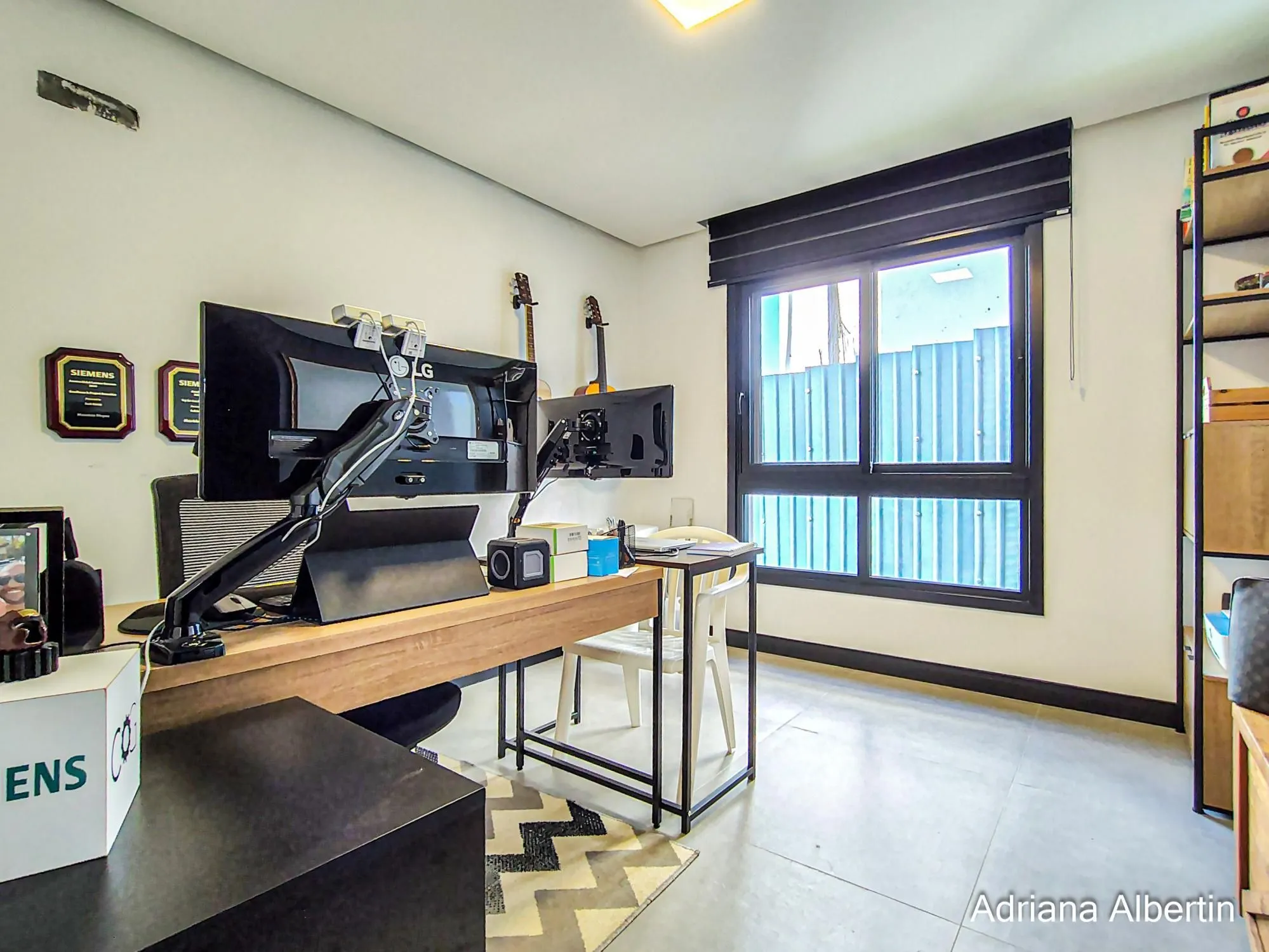 Imagem Casa com 345m², piscina e vista para o Guaiba