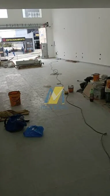 Imagem Galpão Comercial à Venda com 330m² na Rua Oratório - em Santo André