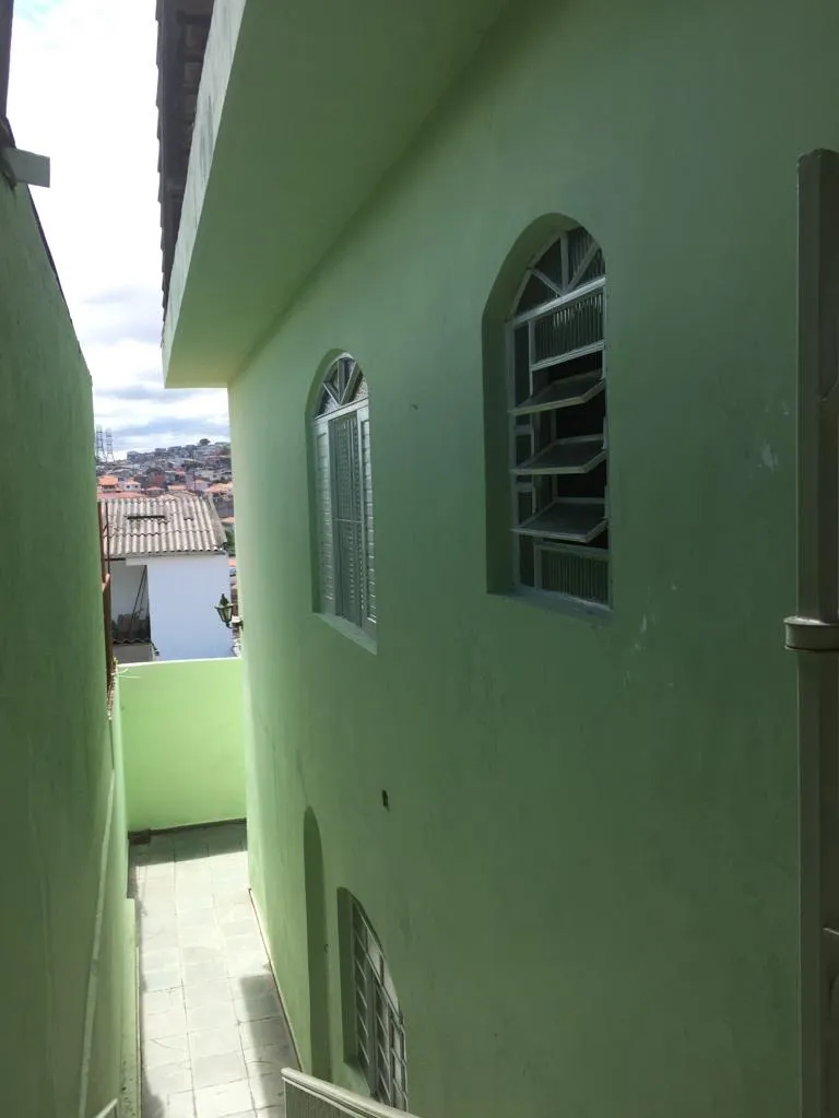 Imagem Imperdível! Casa à venda em São Paulo-SP, Parque Casa de Pedra, 3 quartos, 2 banheiros, 2 vagas, 125m². Venha conferir!