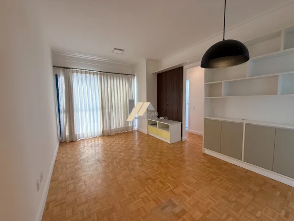 Imagem Apartamento de 2 quartos com 2 vagas de garagem no Cambuí, Campinas-SP.