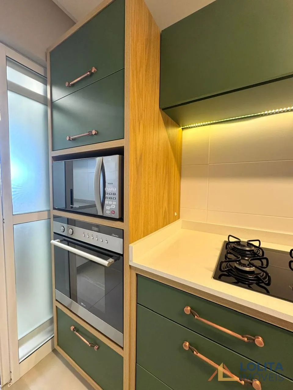 Imagem APARTAMENTO COM 3 QUARTOS SENDO 1 SUÍTE À VENDA NO BAIRRO AGRONÔMICA - FLORIANÓPOLIS/SC