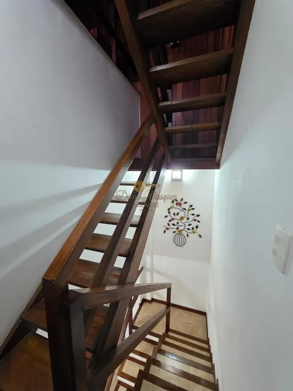 Imagem Casa em Condomínio para Venda em Teresópolis / RJ no bairro Iucas