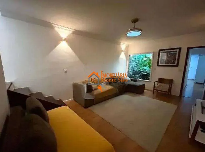 Imagem Sobrado com 3 dormitórios à venda, 250 m² por R$ 901.000 - Picanço - Guarulhos/SP