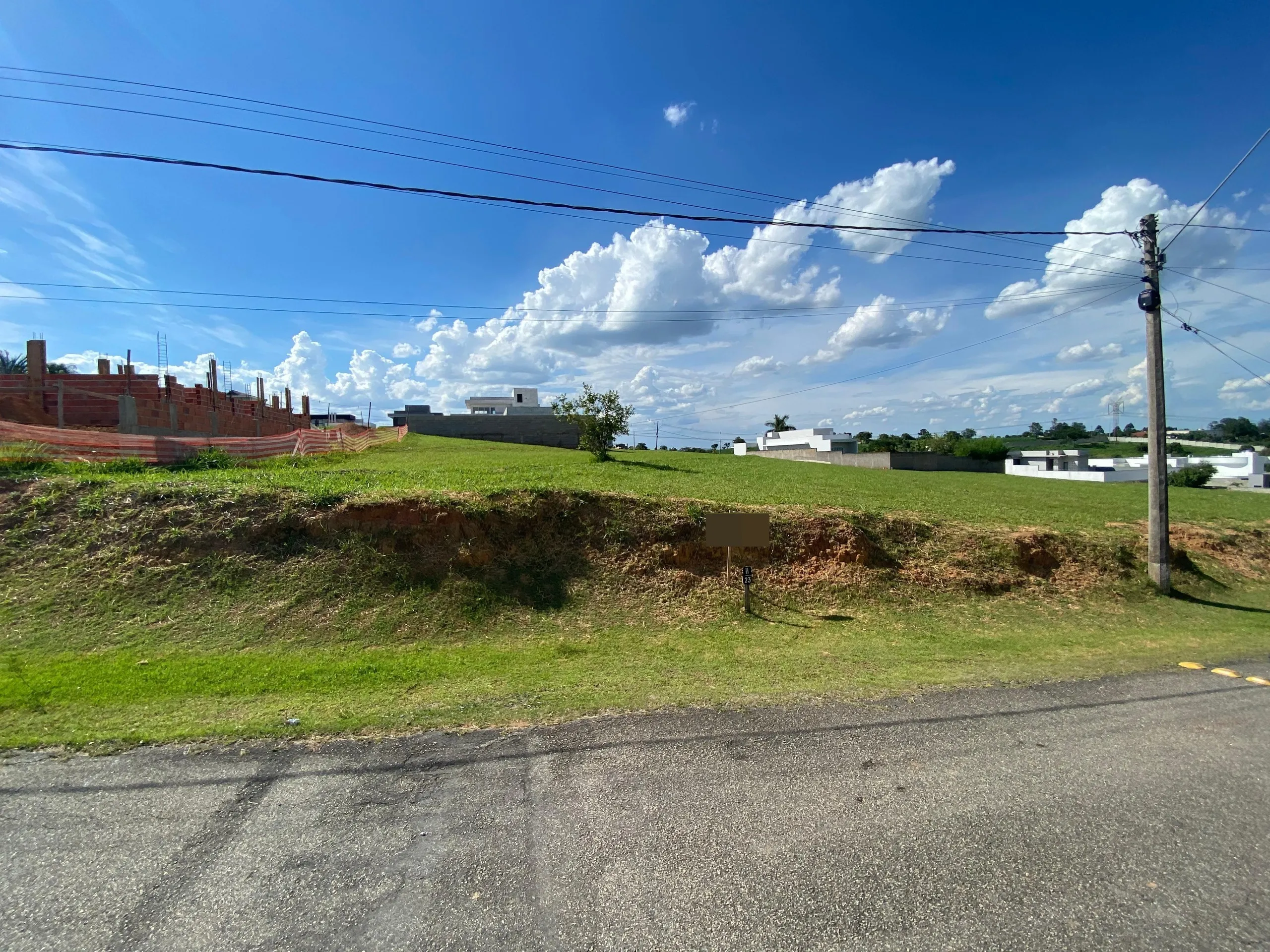 Foto do imóvel "Viva a Tranquilidade e Elegância: Terreno de 1000m² no Exclusivo Condomínio Fazenda Alta Vista, a Minutos do Campolim em Salto de Pirapora/SP" em Jardim Primavera, SALTO DE PIRAPORA - SP