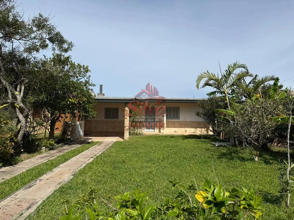 C1238 | Casa 2 dormitórios à venda no Mariluz em Imbé com 94m²