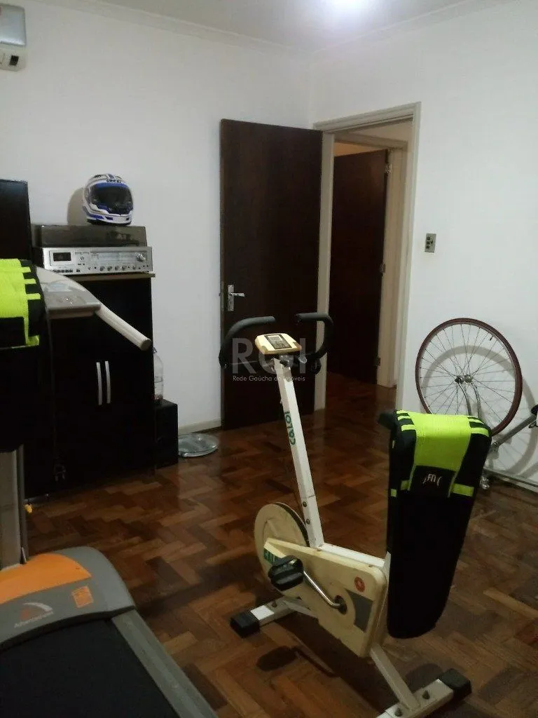 Imagem Apartamento com 03 dormitórios, churrasqueira e vaga de garagem no Menino Deus
