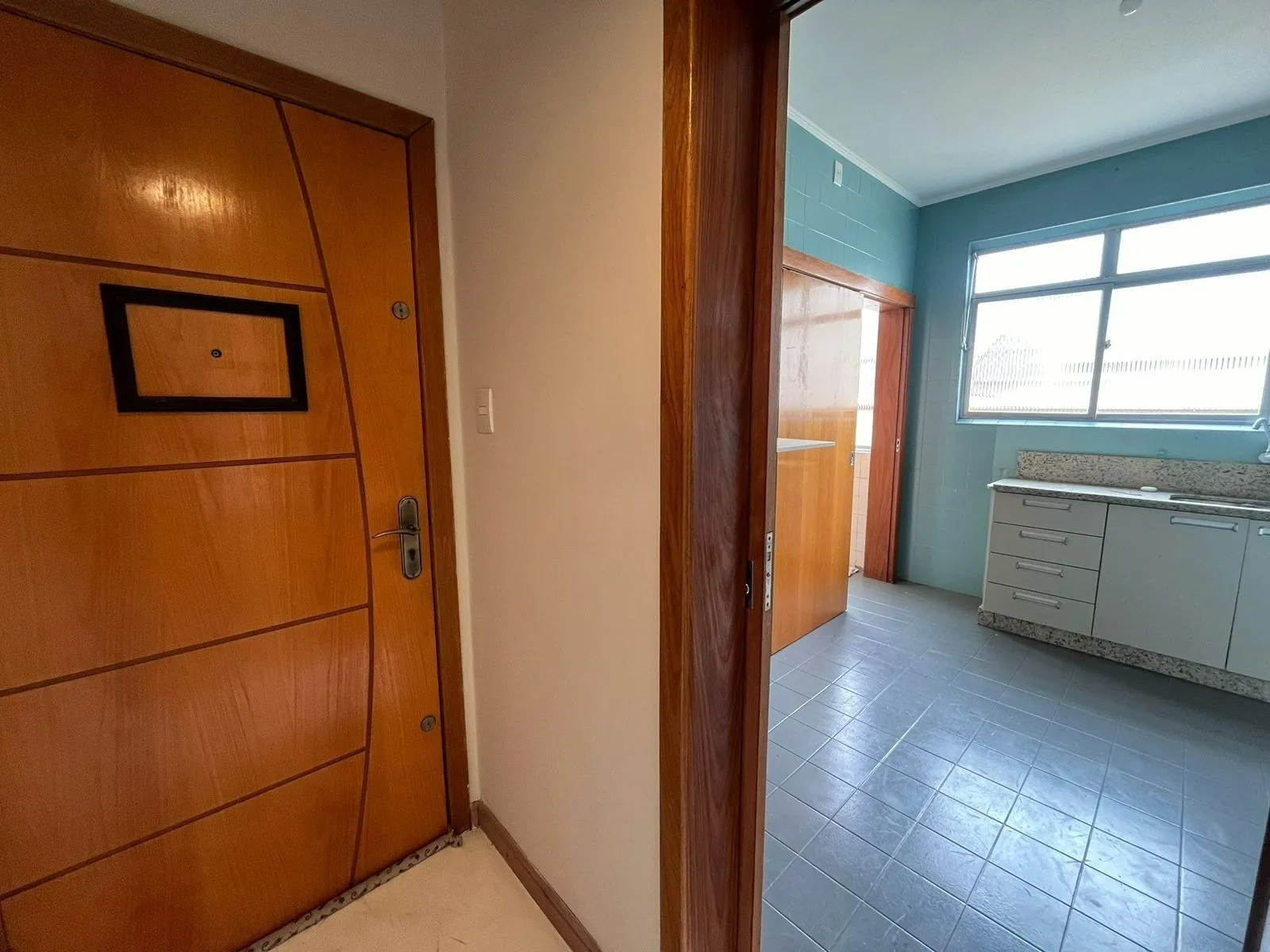 Imagem Apartamento de 3 dormitórios á venda no Bairro Rio Branco, Porto Alegre.