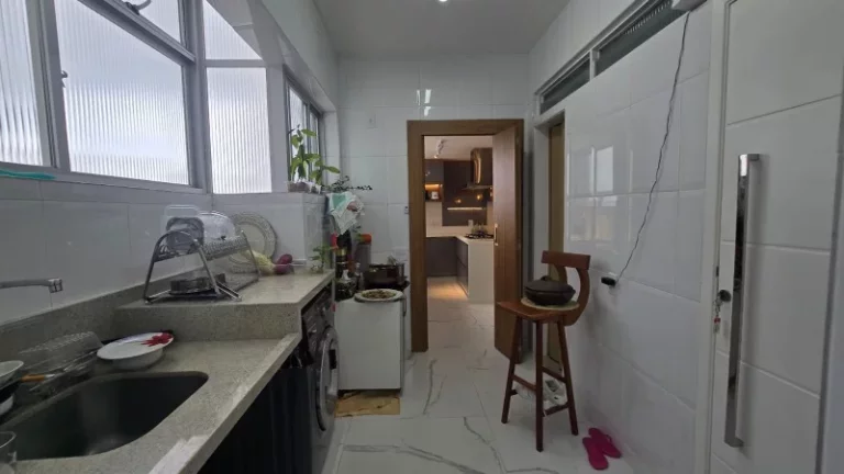 Imagem A 5ª Avenida Imóveis, selecionou esse exclusivo apartamento de 3/4 para você morar com muito charme no bairro mais tradicional de Salvador: A Graça