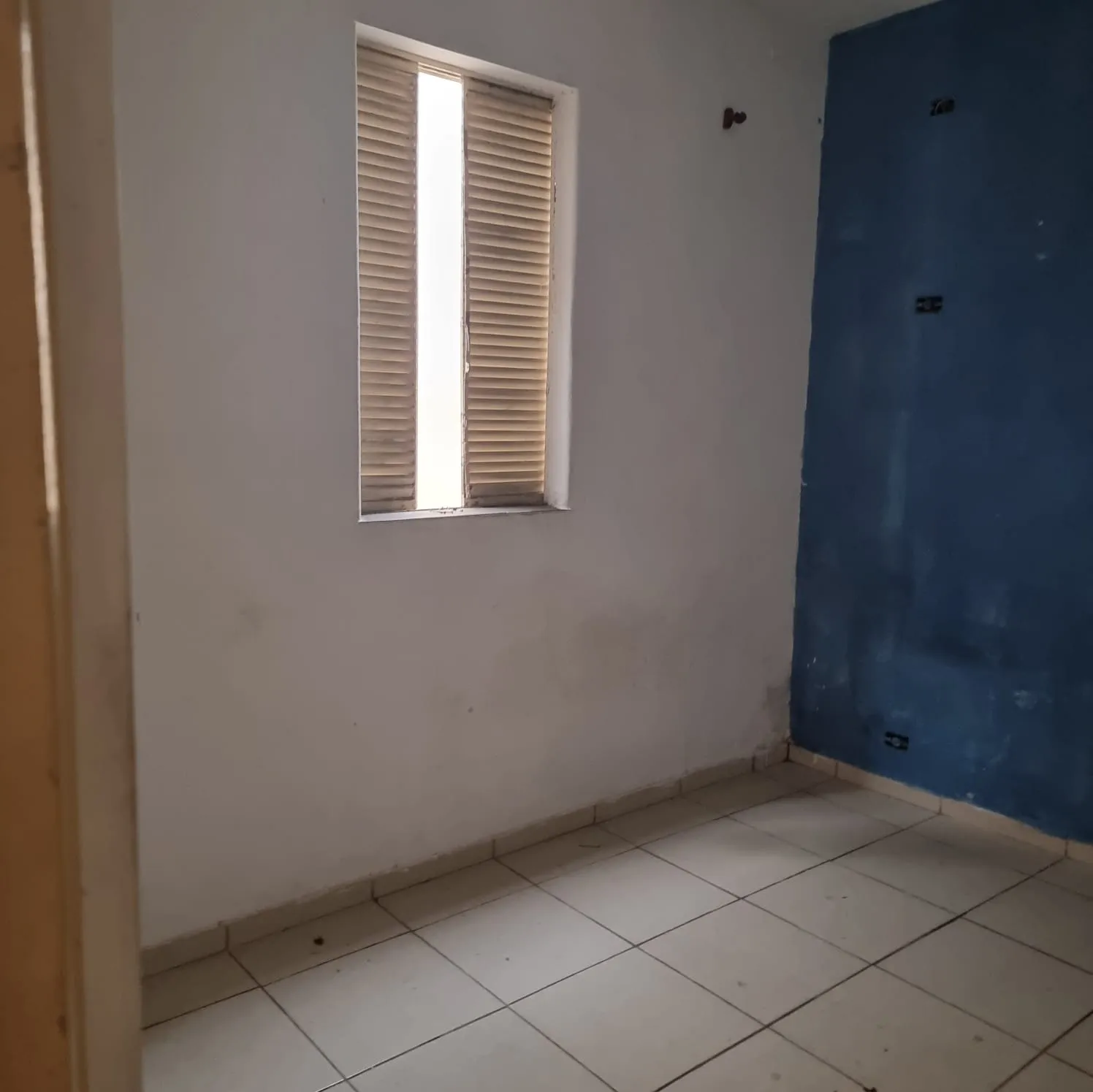 Imagem Casa Comercial Versátil no Centro: Ideal para Consultórios, Escritórios ou Residencial