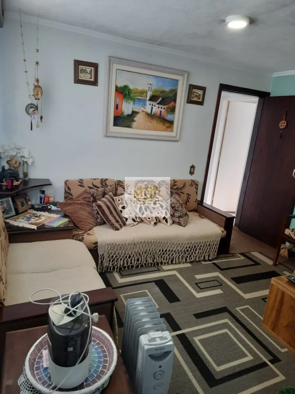 Imagem Imperdível: Casa à venda em Curitiba-PR, Boa Vista, 3 quartos, 1 suíte, 1 sala, 2 banheiros, 4 vagas de garagem.