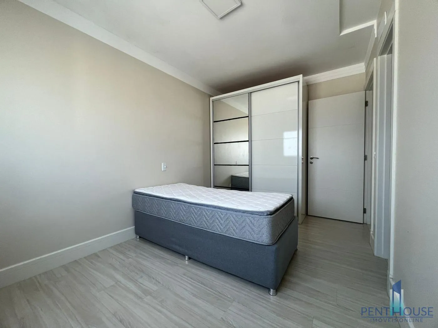 Imagem Apartamento Zona Central para Venda em Balneário Camboriú, CENTRO, 4 dormitórios, 4 suítes, 5 banheiros, 3 vagas