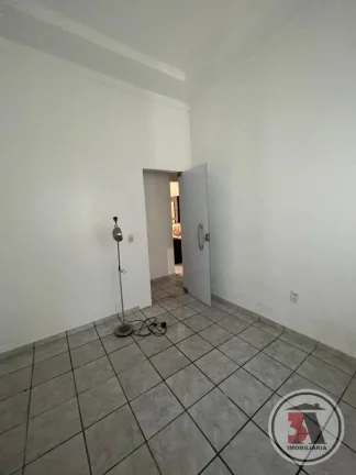 Imagem Casa bem localizada no Conj. Alphaville