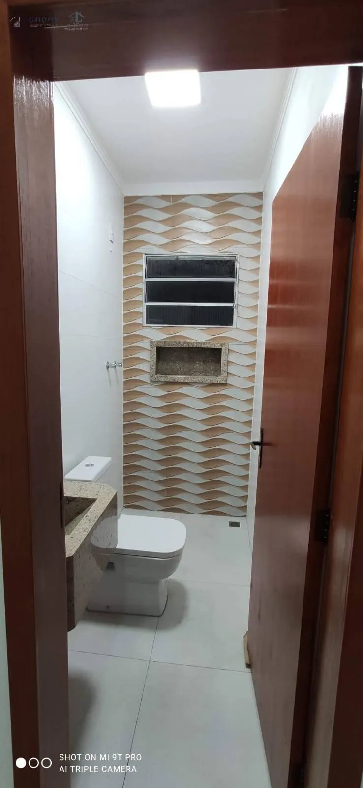 Imagem Sobrado moderno e muito bem distribuído - aceita permuta!