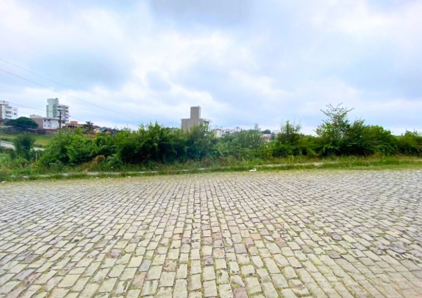 Imagem Terreno à venda em Caxias do Sul, Sanvitto, 502m2