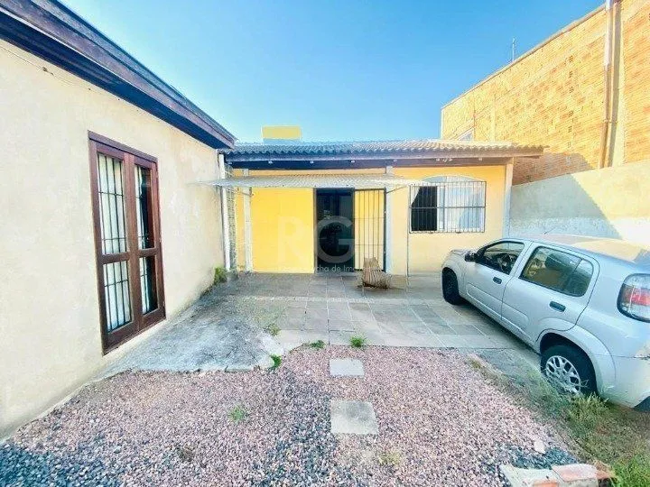 Imagem CASA BAIRRO CAMAQUÃ COM 4 DORMITORIOS