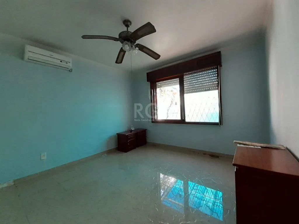 Imagem Casa para Venda - 149m², 3 dormitórios, sendo 1 suites, 3 vagas - Jardim Sabará