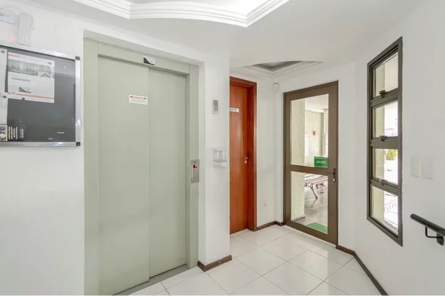 Imagem Apartamento para venda no bairro Medianeira em Porto Alegre