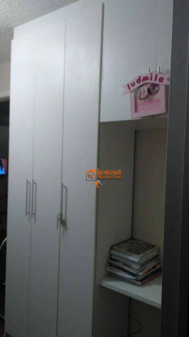 Imagem Apartamento com 2 dormitórios à venda, 41 m² por R$ 210.000,00 - Água Chata - Guarulhos/SP