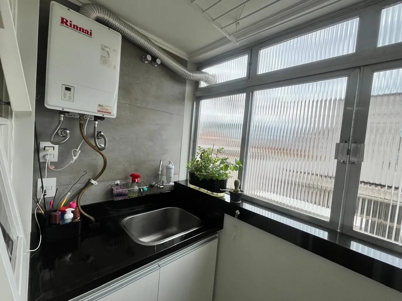 Imagem Apartamento 2 dorm. + Dependência no Menino Deus