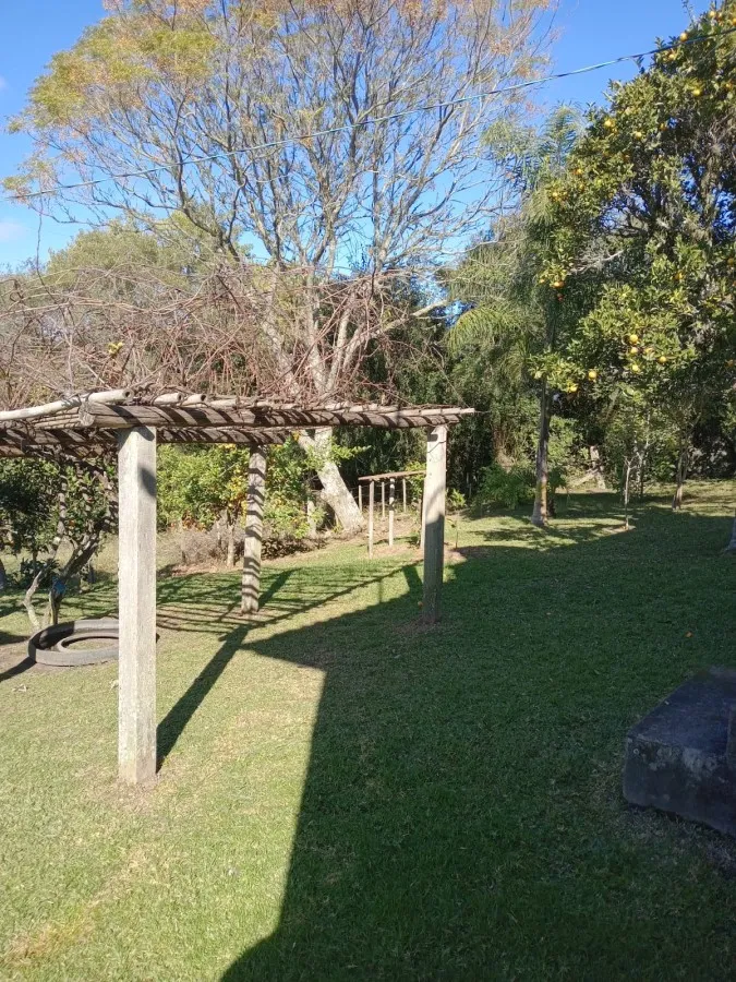Imagem Sítio para Venda em Canguçu, zona rural, 3 dormitórios, 1 banheiro, 3 vagas
