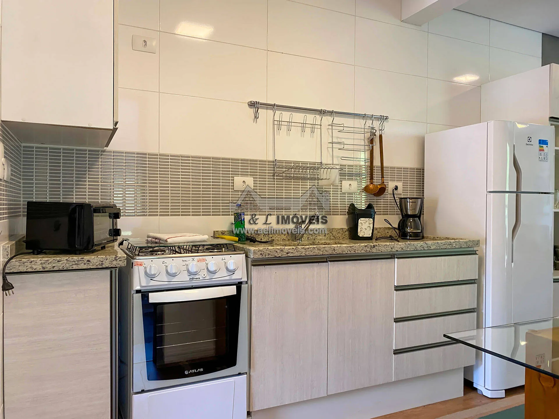 Imagem Apartamento à venda em Campos do Jordão - Com 02 dormitórios