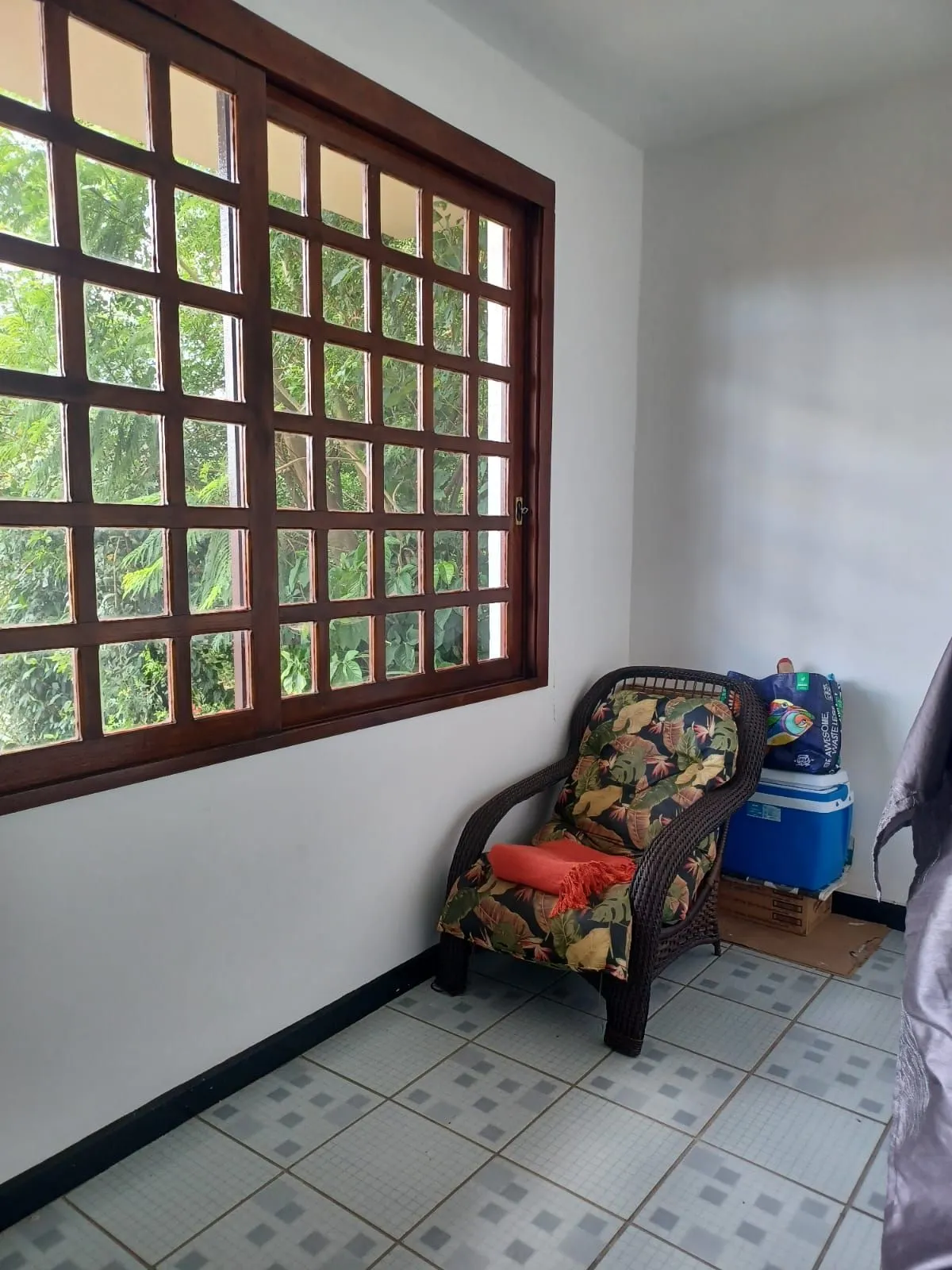 Imagem Casa com 04 quartos (01 suíte) 02 vagas no Bairro Jardim Sabará em Porto Alegre