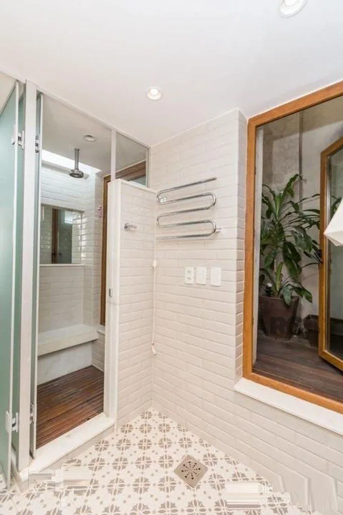 Imagem Vende-se luxuoso apartamento 3 quartos com suíte, com dependência completa, 2 vagas cobertas, próximo da Encol - 204m² - Bela Vista