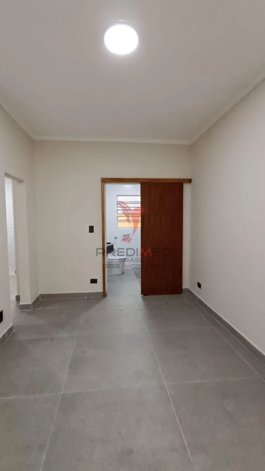 Imagem Apartamento todo reformado com 1 Dormitório com suite a 100 m da Praia