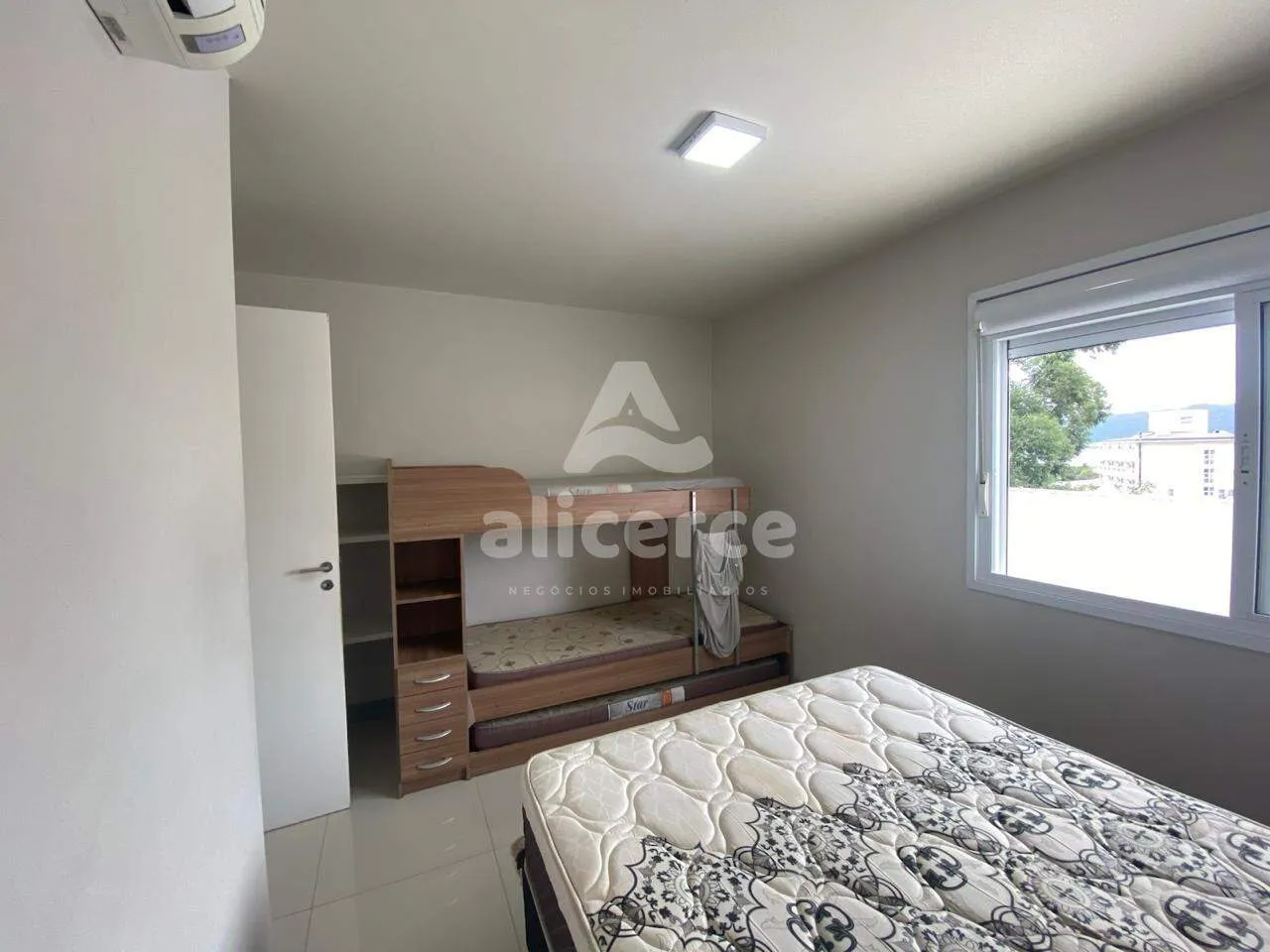 Imagem Cobertura Duplex à venda l 3 quartos, 1 suíte l140m² l Cachoeira do Bom Jesus - Florianópolis/SC