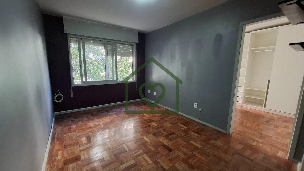 Imagem Apartamento 1 dormitório, de frente, sol da manhã, semi-mobiliado, banheiro com piso reformado, su...